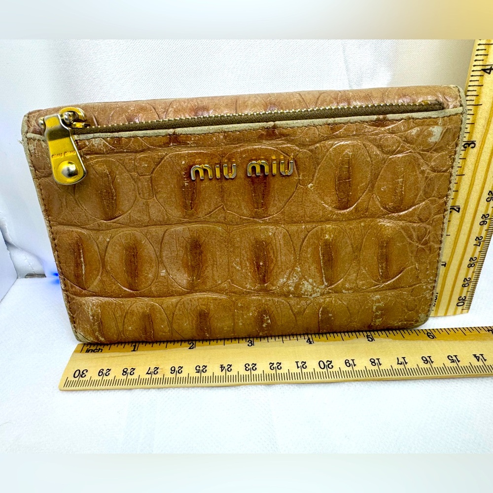 Miu Miu Wallet Zip Pocket Turn Lock RARE Vintage Miu Miu Crocodile Embossed - Picture 3 of 15